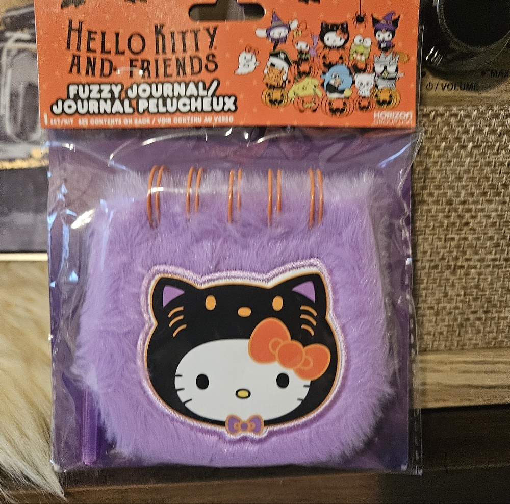 Hello Kitty Mini Fuzzy Journal with Gel Pen Set NWT